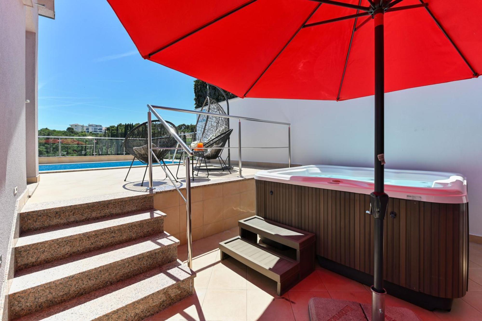 Marina Vila